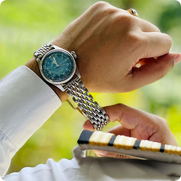 7 Best Short Watch Straps for Small Wrists
