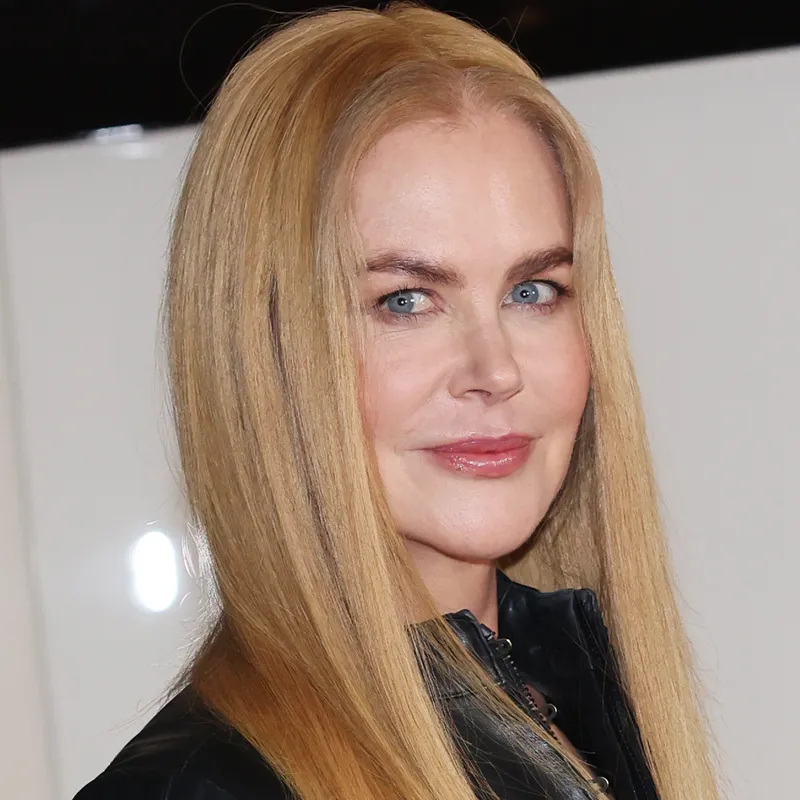 Nicole Kidman With Long Nails Is a Very Rare Occurrence