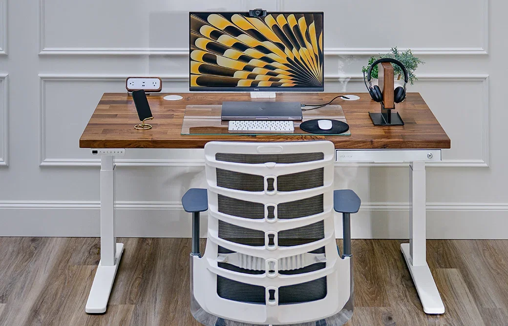 The Biggest Sale of the Year: $100 Off the new UPLIFT V3 Standing Desk