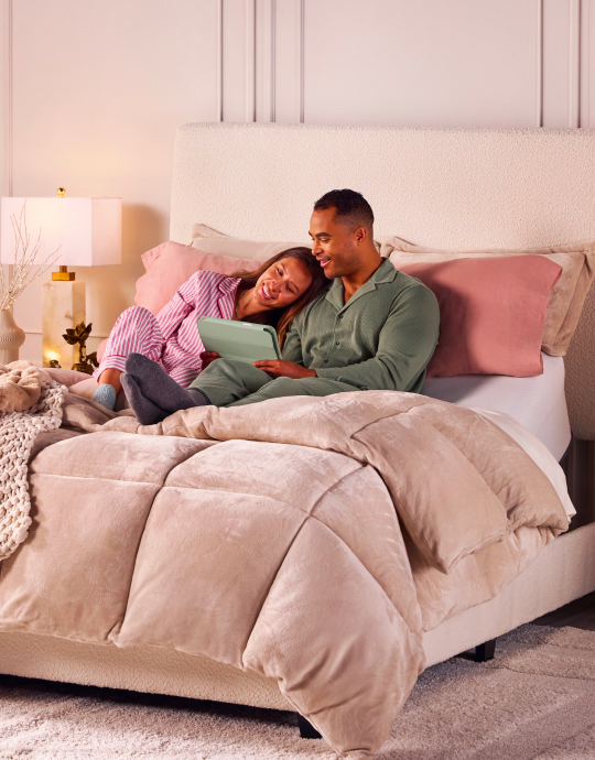 King Bed, Queen Price. Save up to $700 + Free adjustable base on select mattresses during our Black Friday Sale.