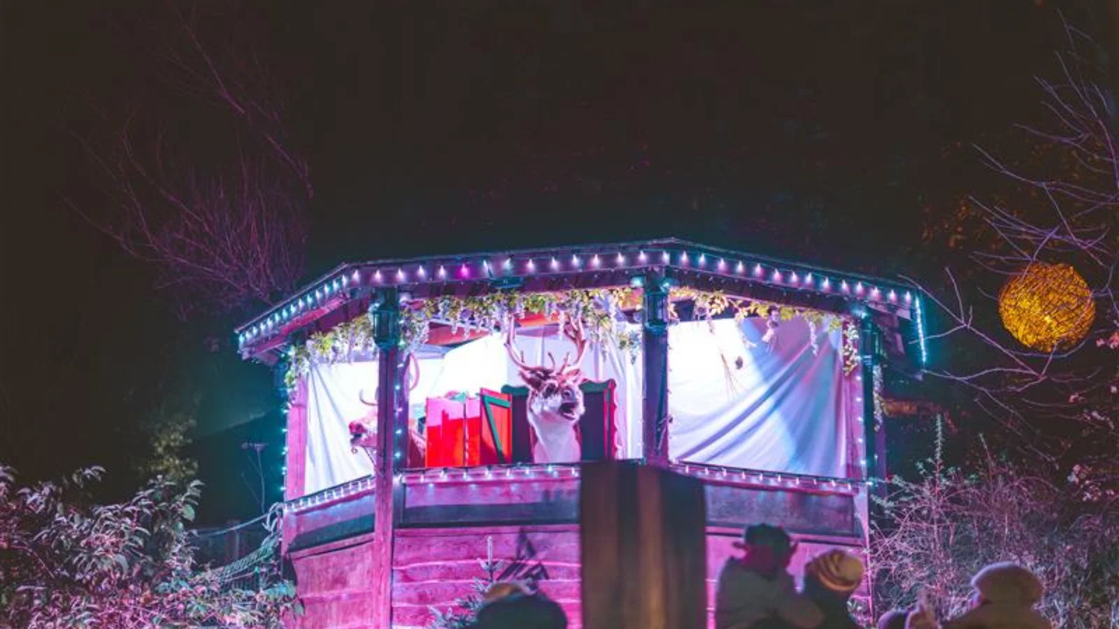 reindeer village lightshow