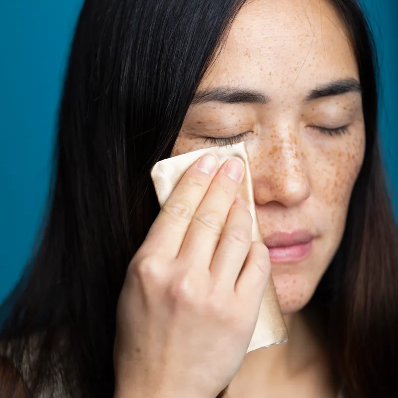 Only One Batch of Neutrogena's Makeup Remover Wipes Has Been Recalled