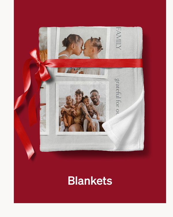 10 Free Cards + 50% Off Best-Selling Holiday Cards