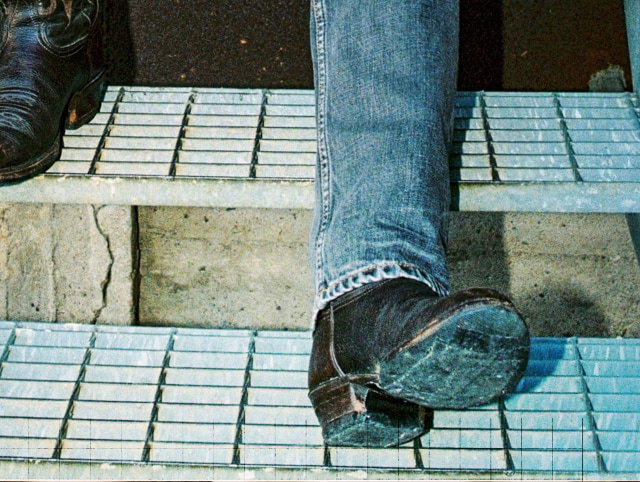 Rad Rufus Grey Crosshatch