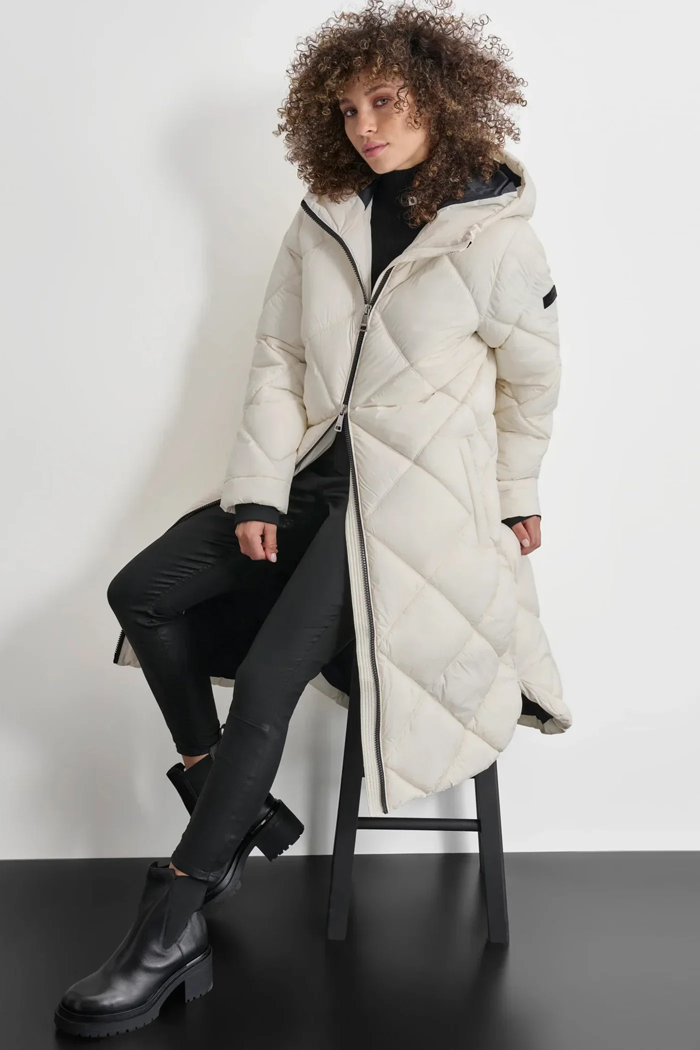 Image of SILKY LONG QUILTED PARKA