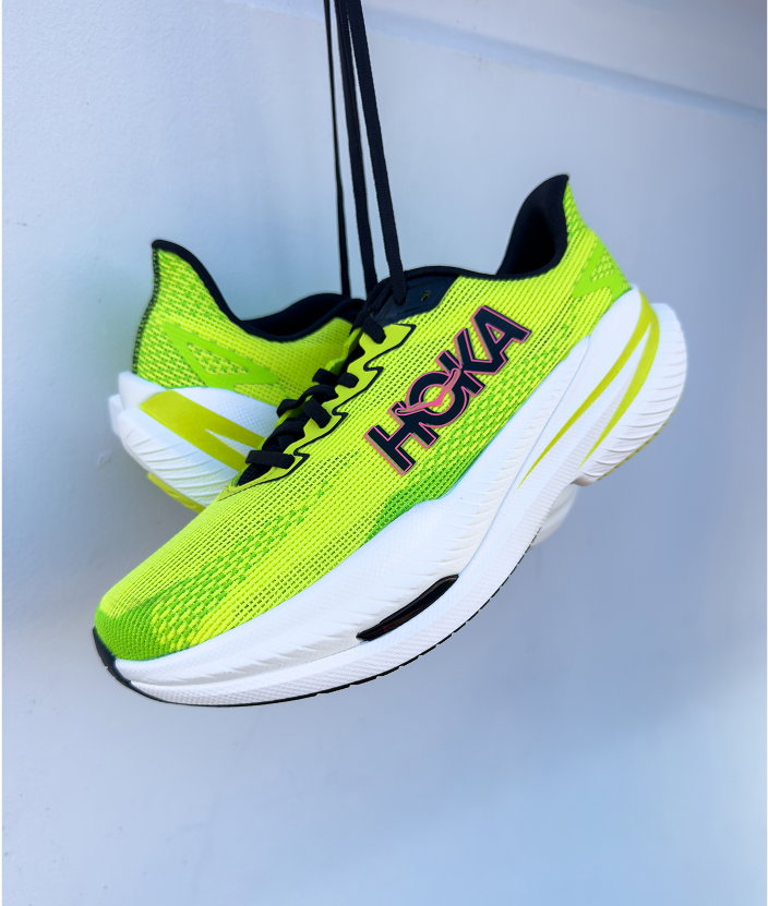 Man wearing blue Hoka Mach X 3