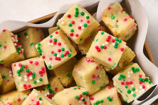 My Friends Demand I Make These Mini Christmas Cookies Every December