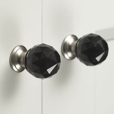 Knobs & Pulls