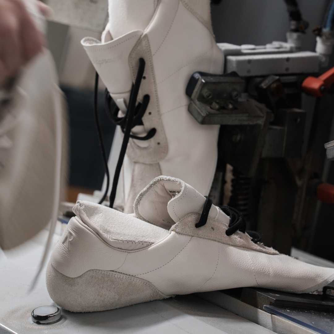 The making of the the Low-Pro Leather Suede - Flat White Grey