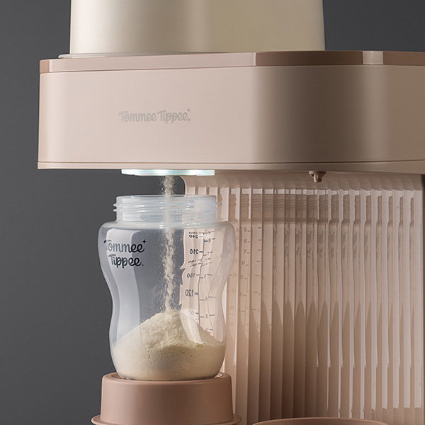 Image of Nutmeg Perfect Prep® Pro using powder dispenser