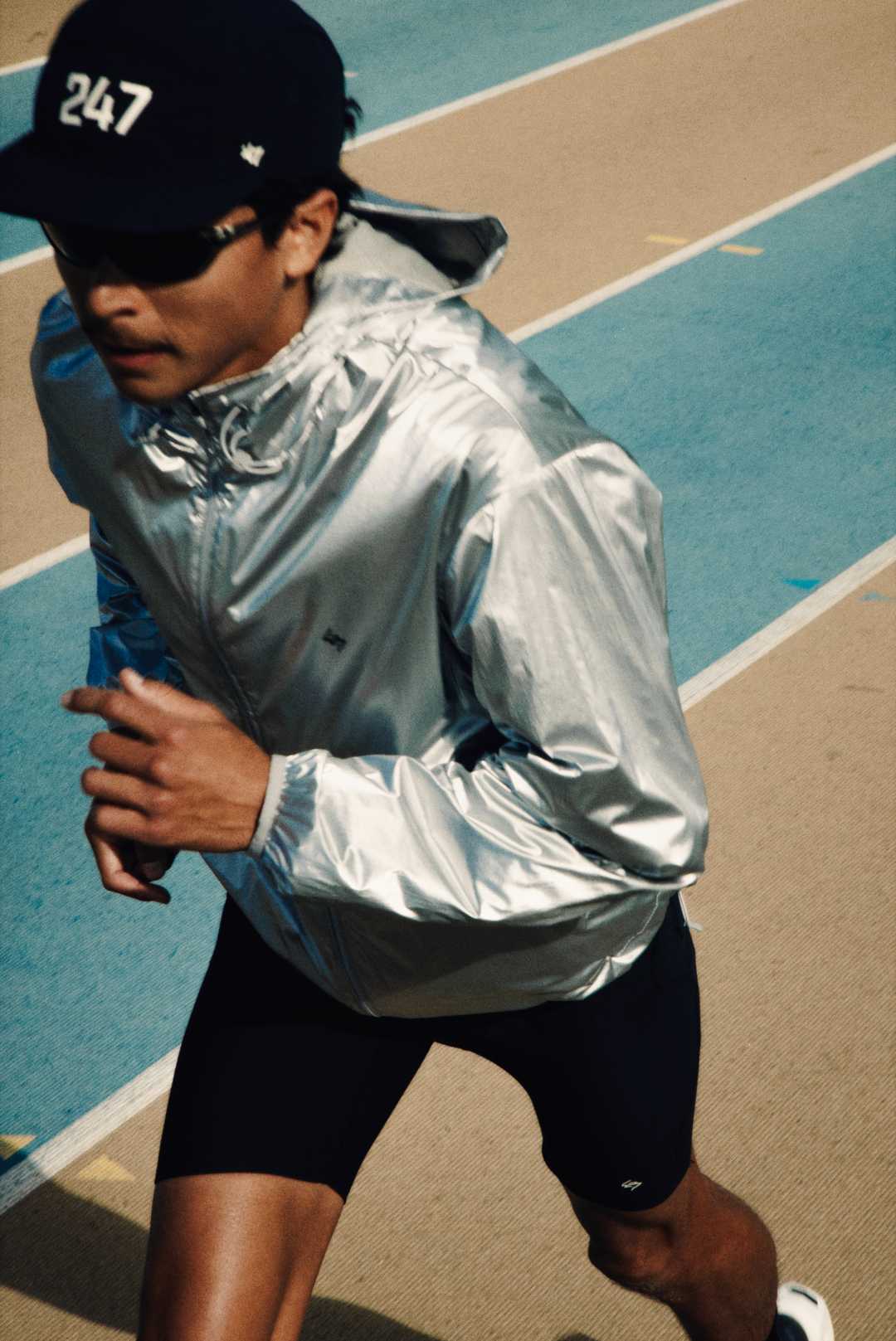 Athlete wearing the 247 Foil Jacket in Silver