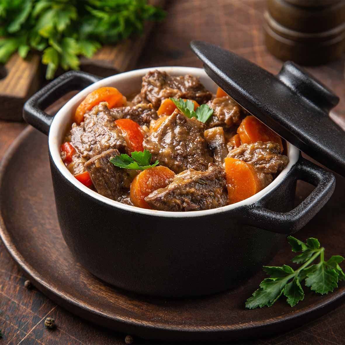 Kalbshaxenragout in Rotweinsauce – Mediterrane Delikatesse (2 × 250 g)