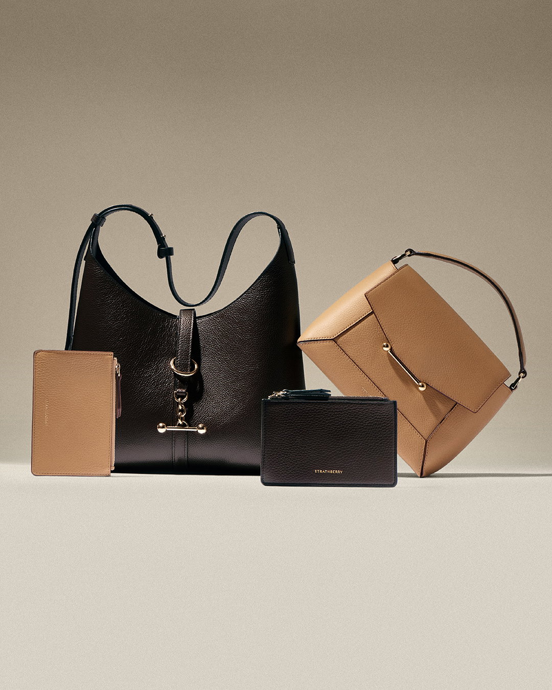 an image of a purse with a card holder on top of it