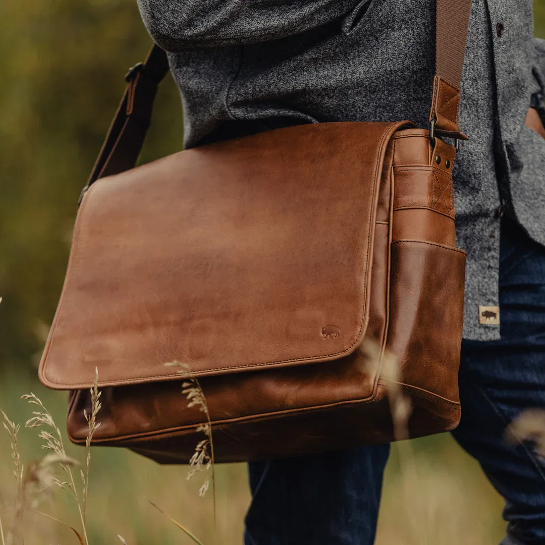 Image of Roosevelt Buffalo Leather Satchel Messenger Bag - Large | Amber Brown
