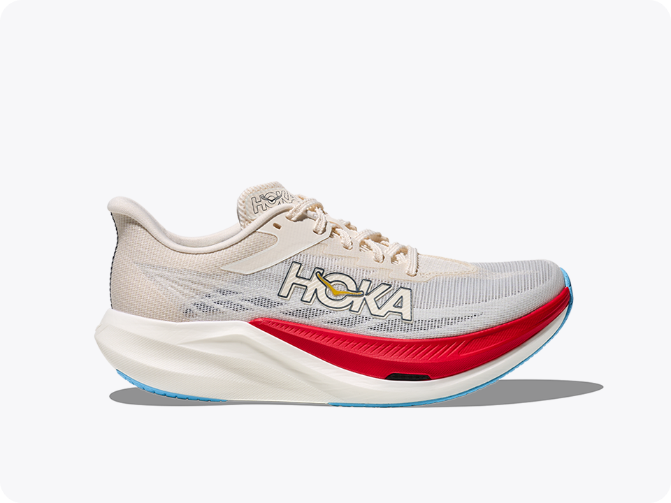 A side view image of the Rocket X 3 running shoe in Alabaster / Frost.
