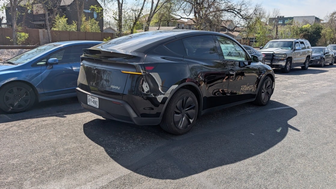 I Got Around SXSW in Tesla Robotaxis: The Rides Were Better Than the Buggy, Juvenile App