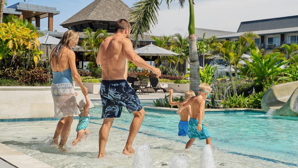 Crowne Plaza Fiji Nadi Bay Resort & Spa
