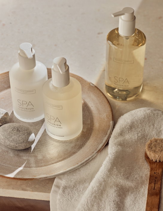 Spa Nourish Moisturising Cleanser