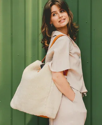 Sheepskin Tote in Cream