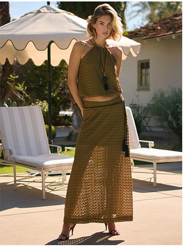 https://www.express.com/clothing/women/crochet-halter-neck-bubble-cami/pro/06413962_82186c0b3b/color/TOBACCO/