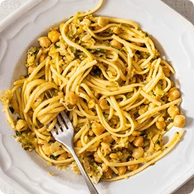 Linguine with Chickpeas and Zucchini