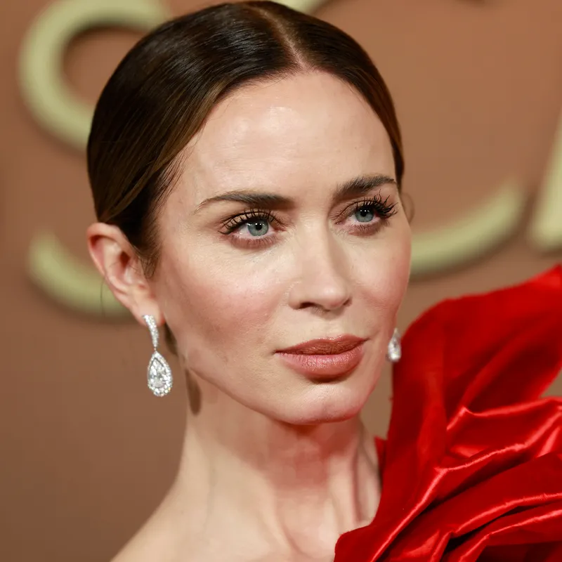 Emily Blunt Put a Springy Spin on Classic Red Nails