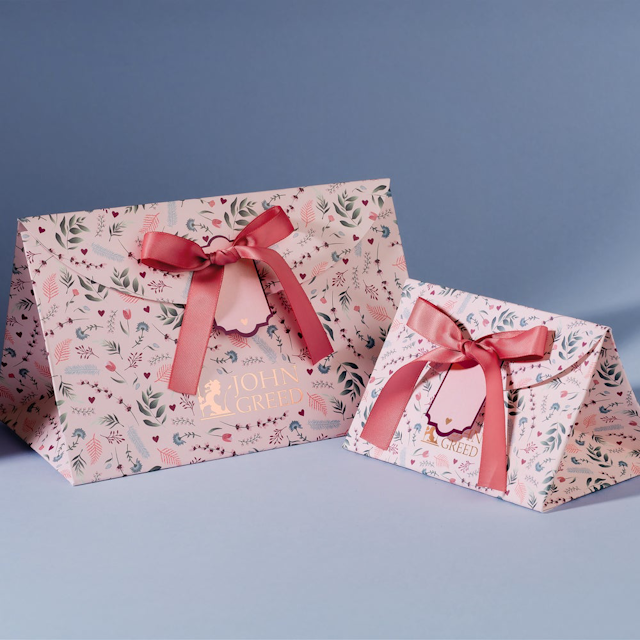Luxury Pink Gift Packaging