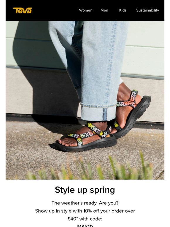Style up spring with 10% off*