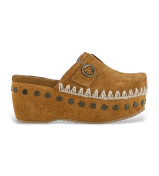 brown-leather-clogs