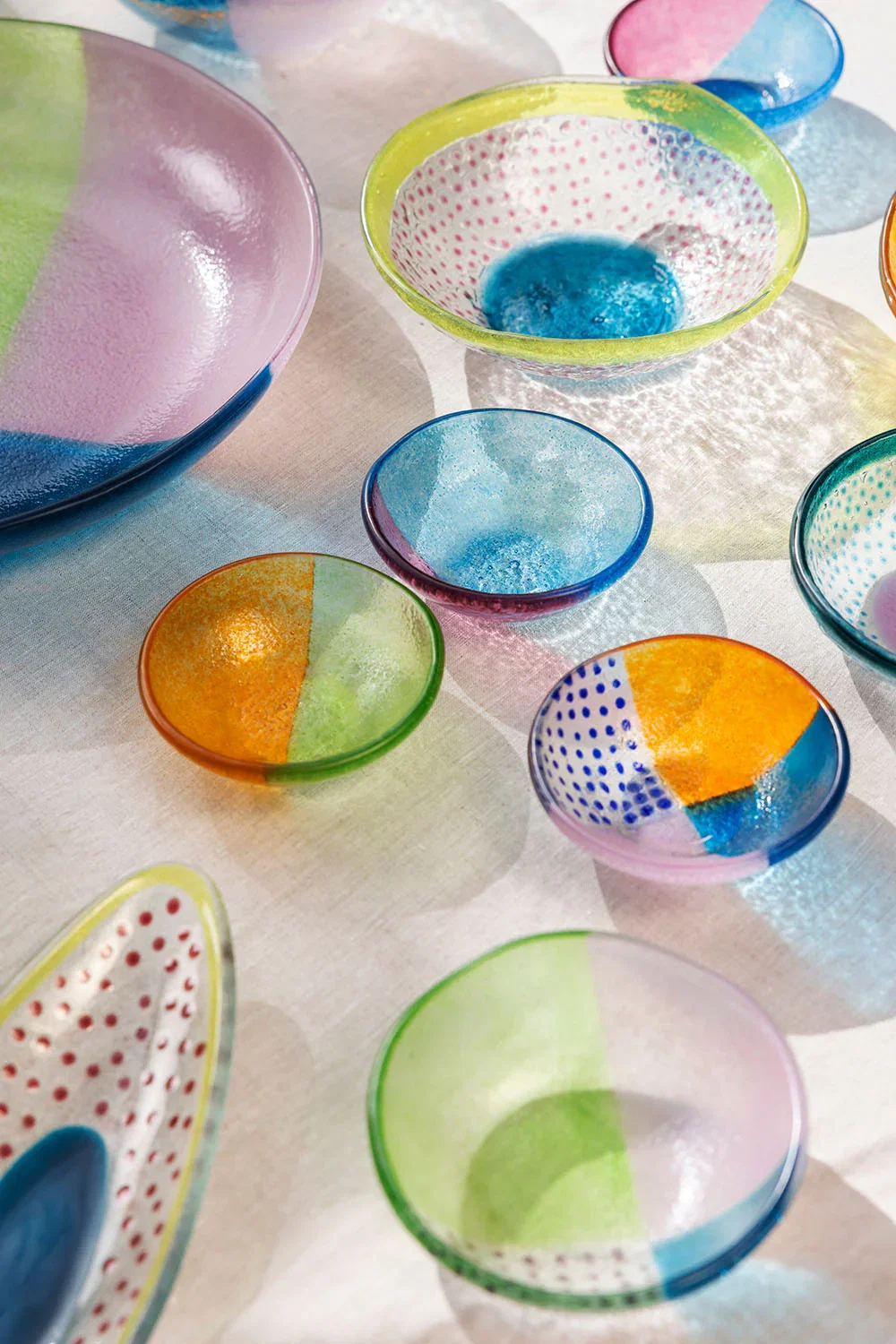 Image of Glasschale FLOATING HUES