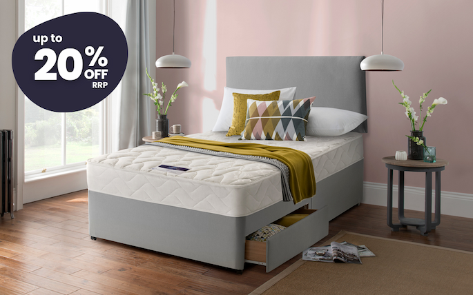 Relyon Orthofirm Deluxe 800 Pocket Mattress in a bedroom.