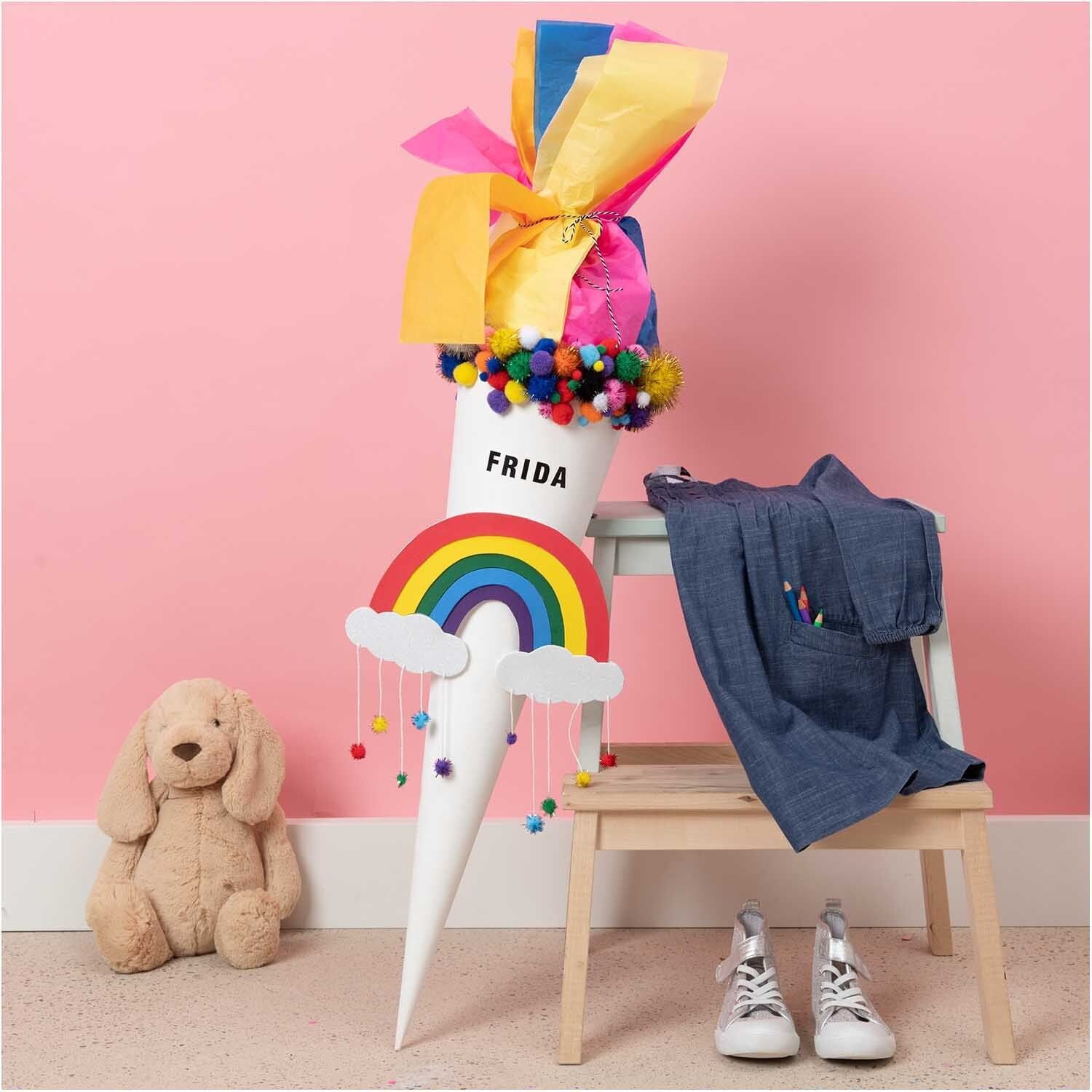 Kostenlose Bastelanleitung Regenbogenschultüte