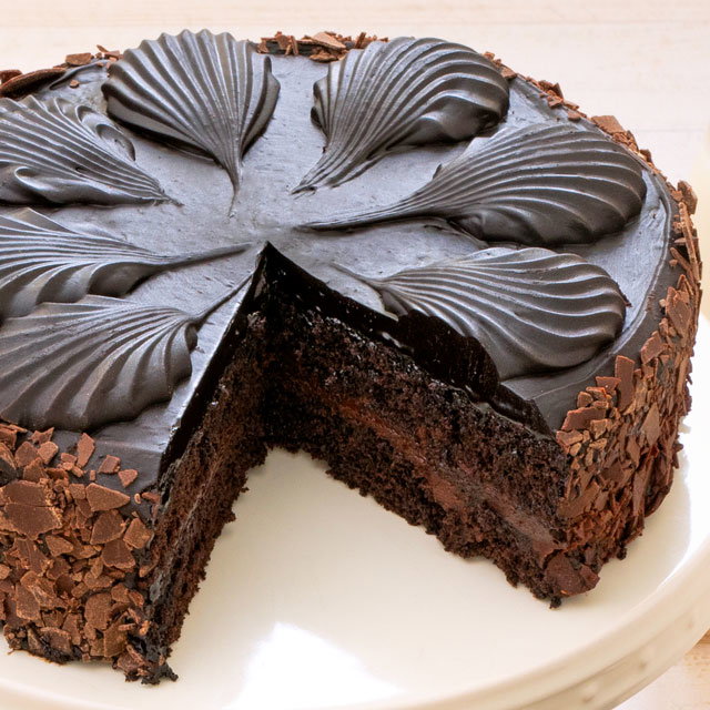 Cakes That Bring A Giant Smile