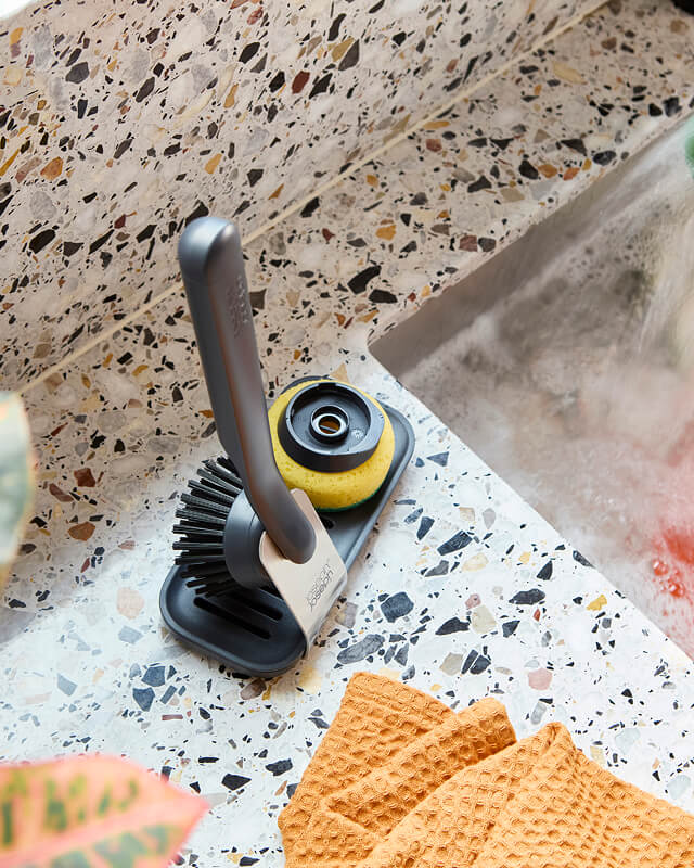 SinkTech™ Washing Up Brush & Sponge Set with Steel Stand
