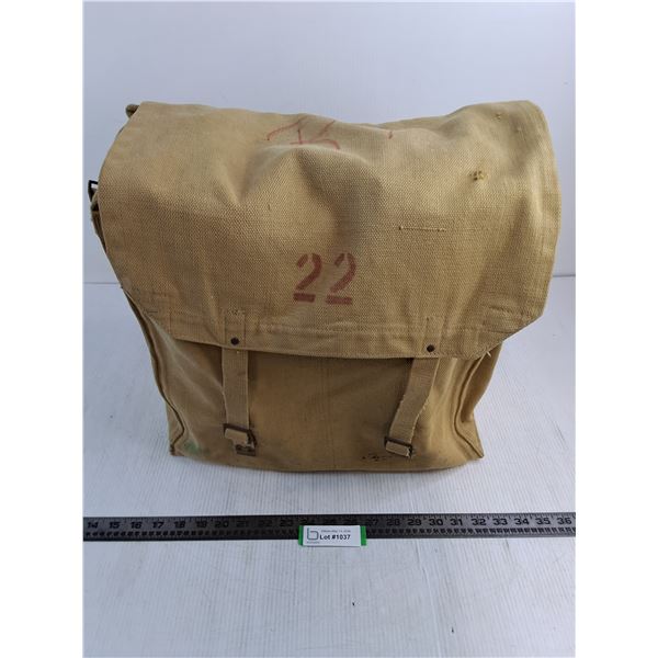 Rare WW2 Field Ration Pack w/Thermoses (Dated 1943)