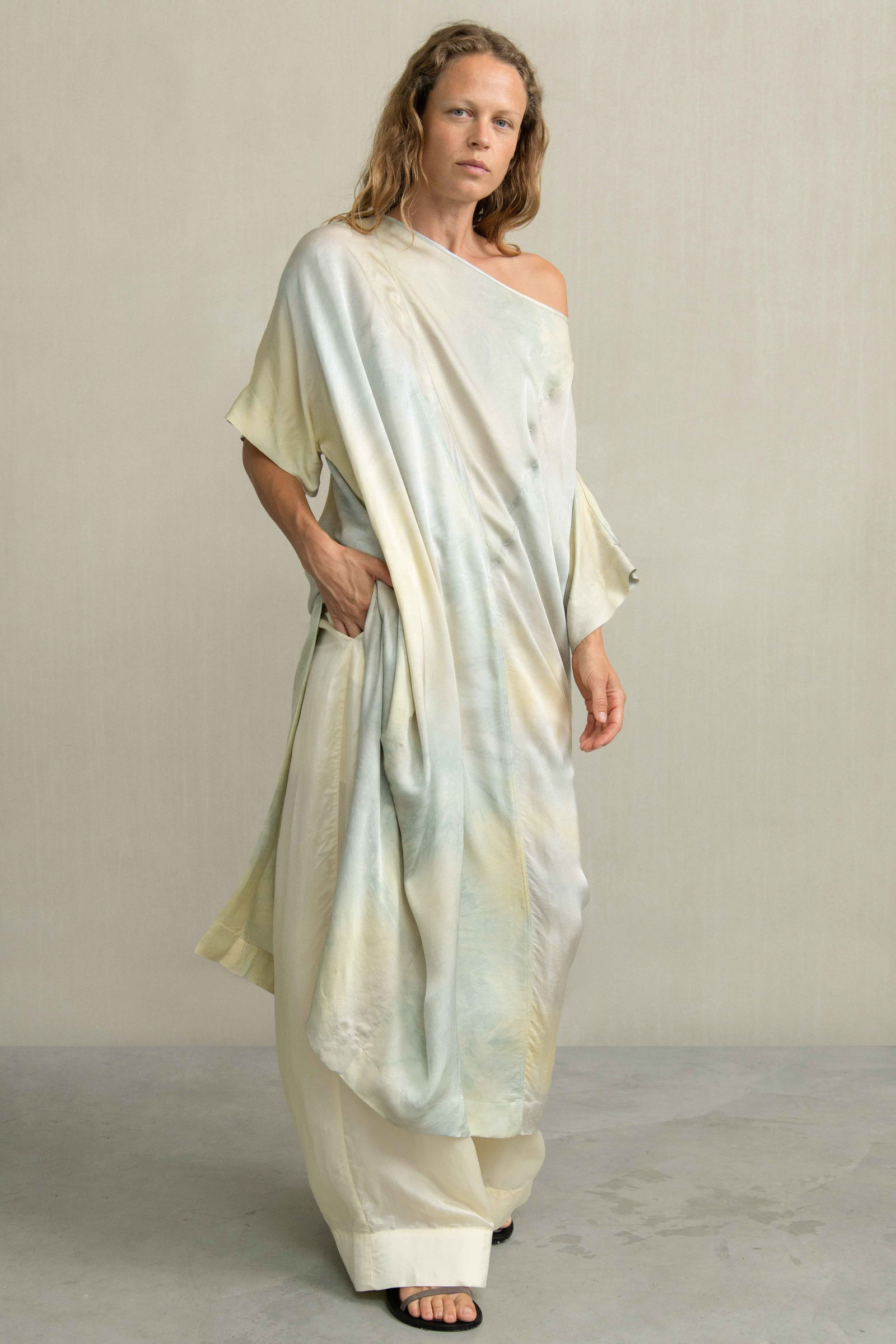 Image of LINDA DRESS LIGHT YELLOW