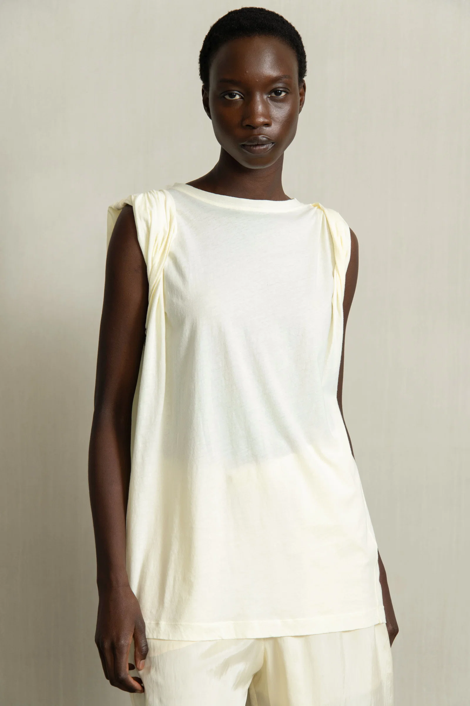 Image of BARA TEE LIGHT YELLOW