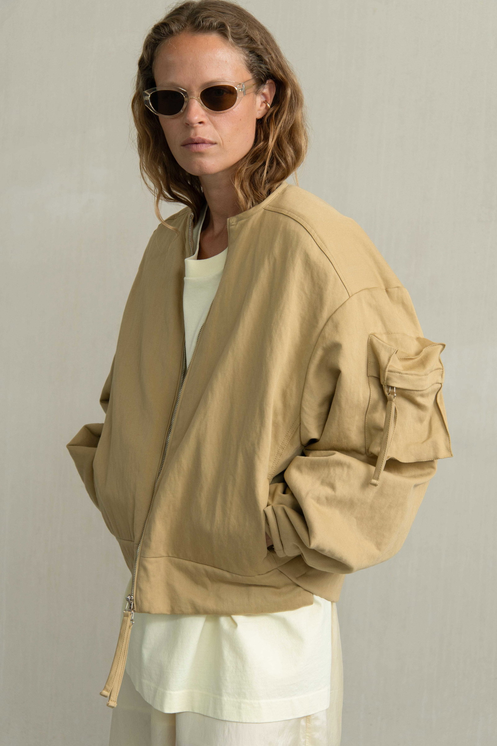 Image of HELIA CAMEL
