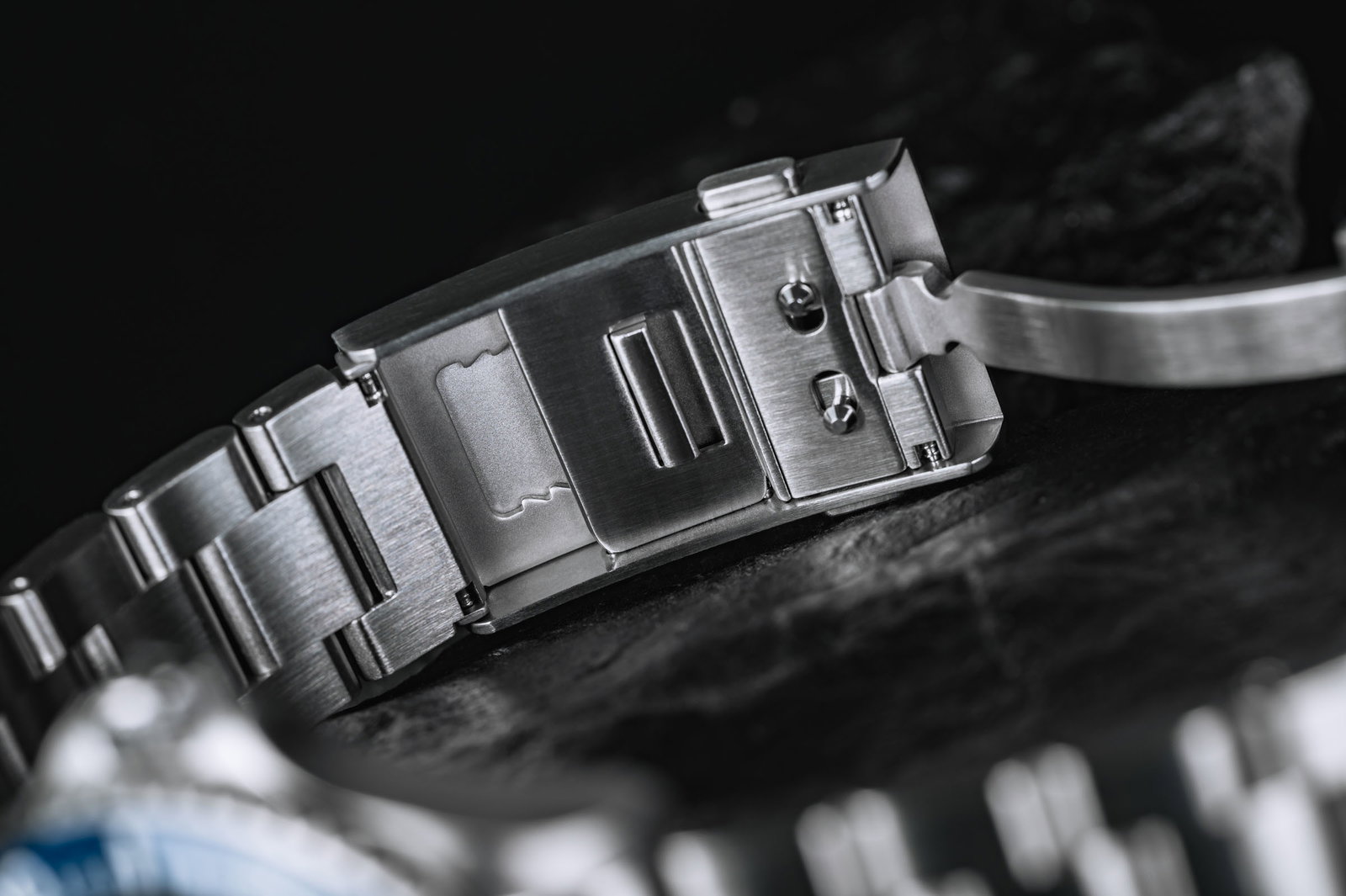 Davosa Best Selling watches for summer