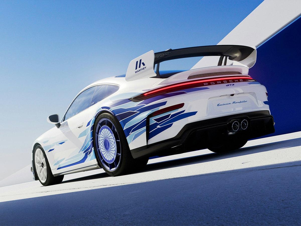 Porsche 911 GT3 'Artisan Edition' is a Japanese Masterpiece