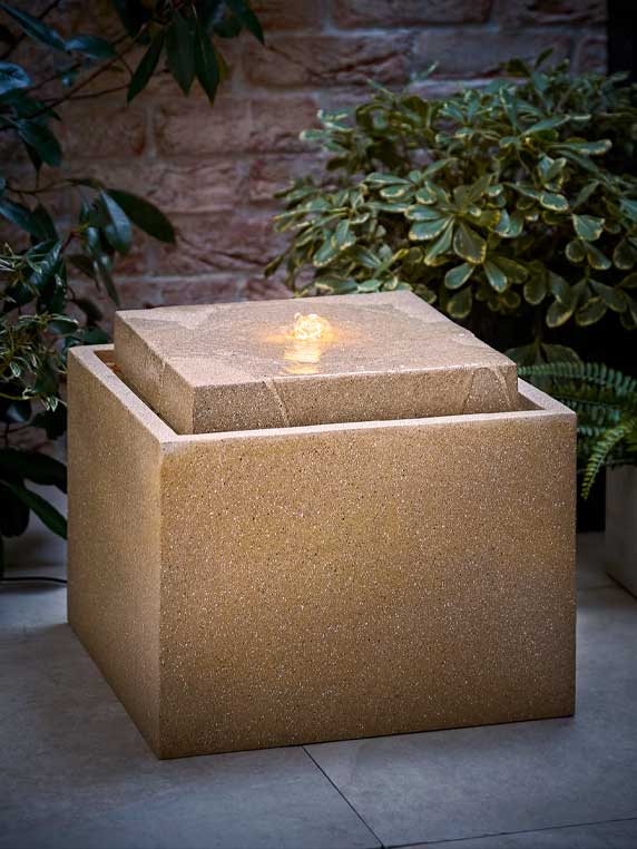 IP44 Natural Square Solar Water Feature