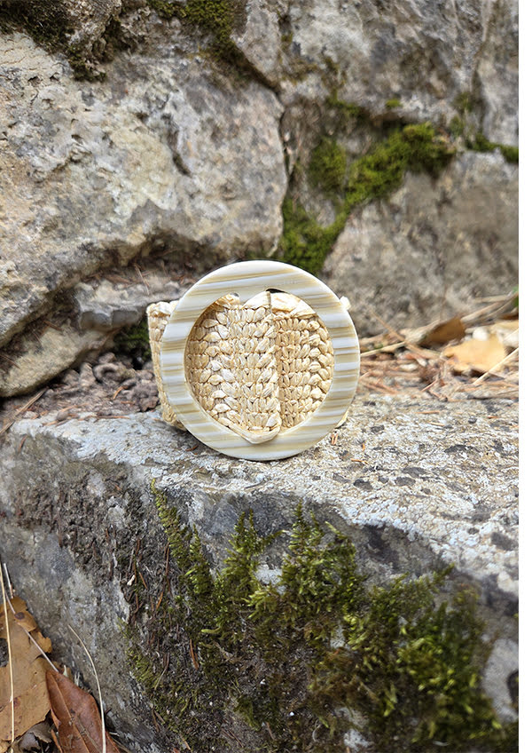 Raffia belt with pearl buckle