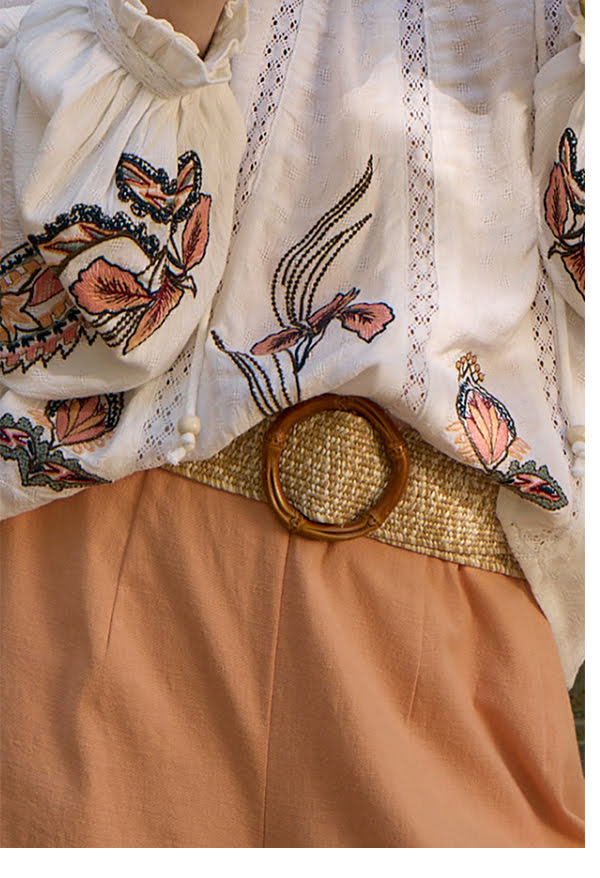Braided belt with wooden buckle
