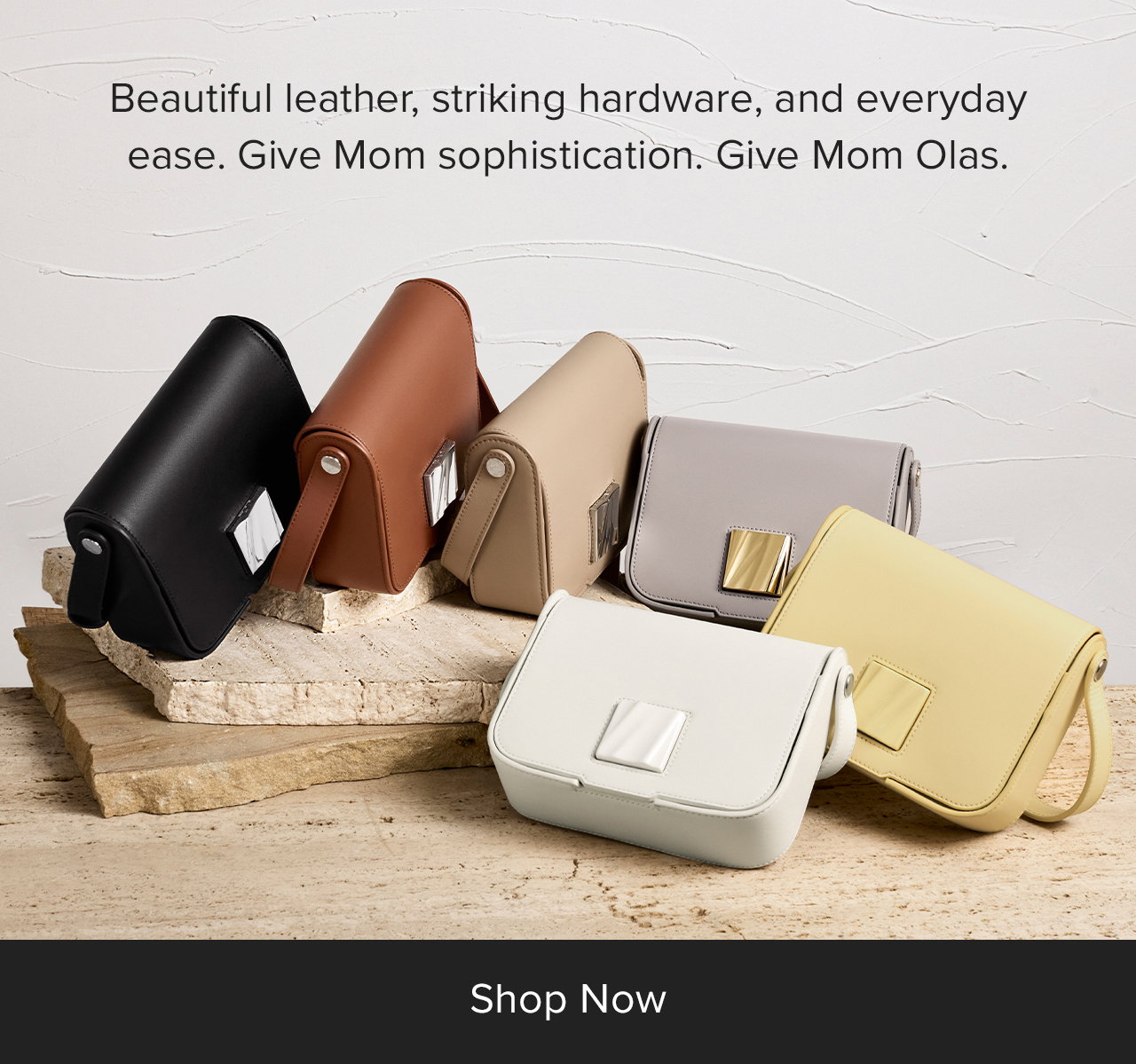 Simplicity at its finest, Olas redefines elegance, exemplifying TUMI craftsmanship.