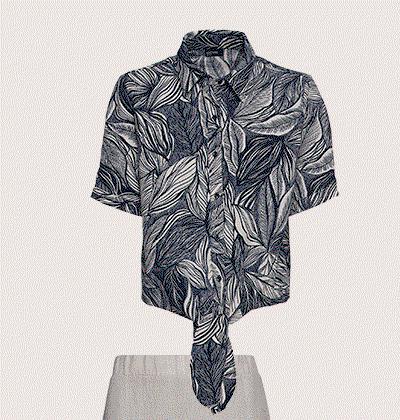 Bluse, Schwarz, kurzärmelig, mit Knopfleiste und Knotenverschluss, Vorderansicht. Bluse, schwarz-weiß gemustert, kurzärmelig, Vorderansicht