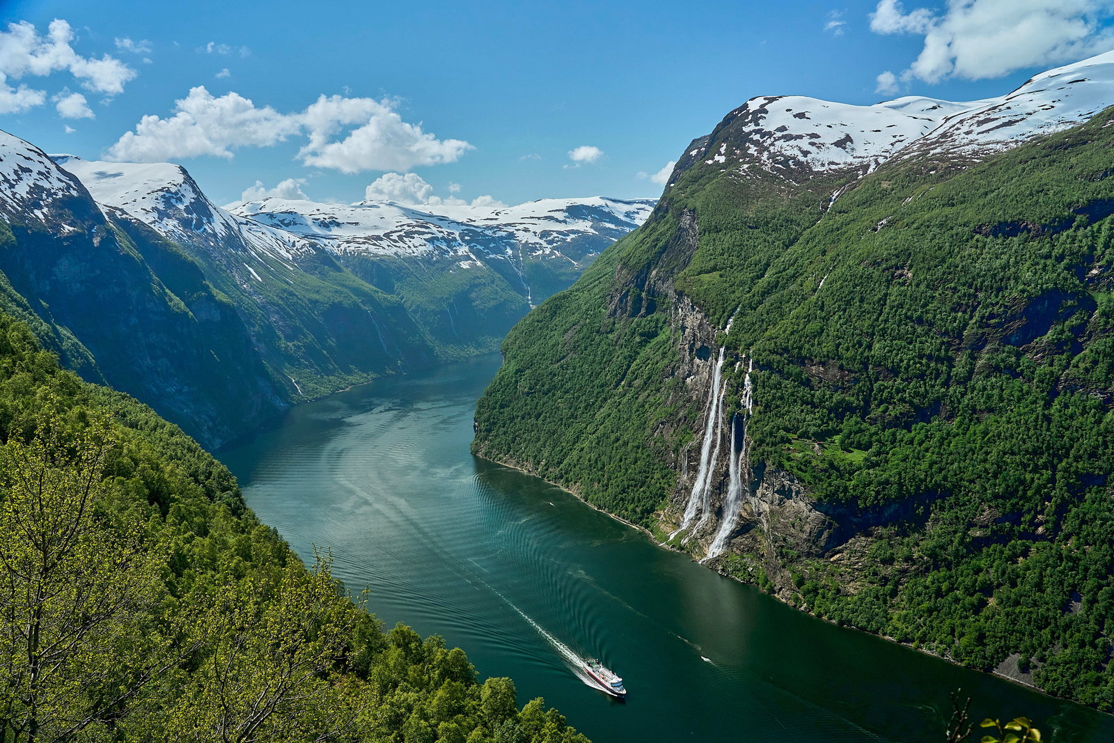 Fiordos de Noruega — Geiranger y Sognefjord
