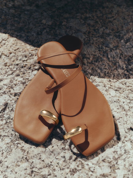 TKEES Colette Gold Toe Post Sandals