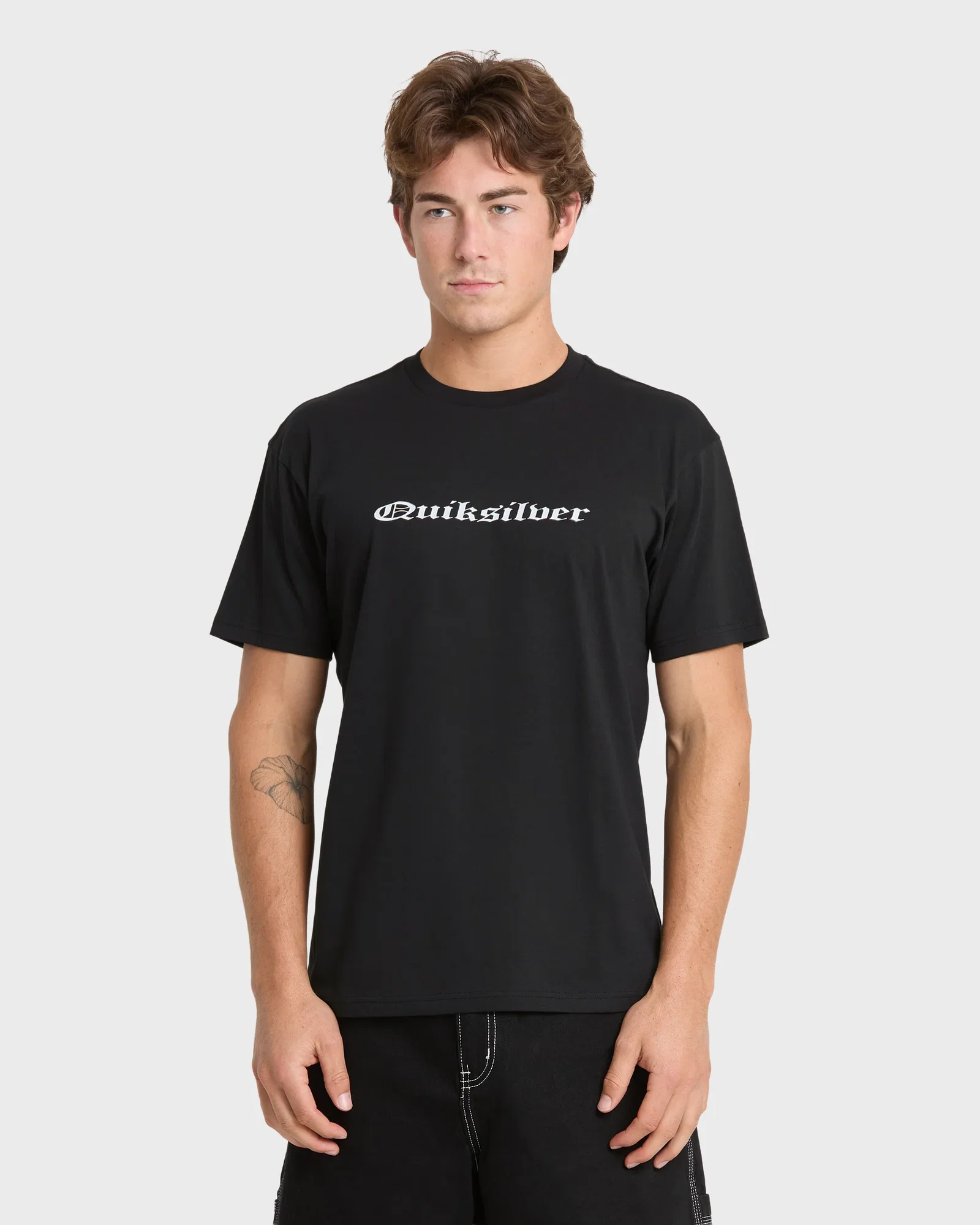Image of Chrome English Short Sleeve Knit T-Shirt - Black
