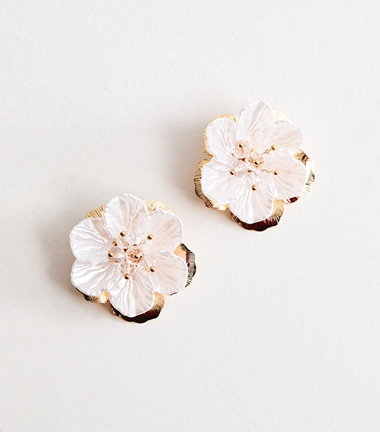 Cream Gold Tone Faux Pearl Flower Stud Earrings