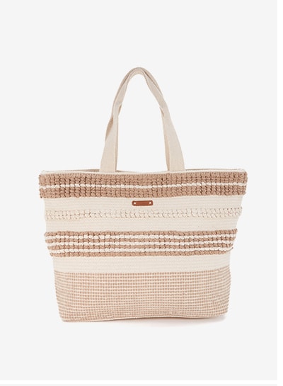 Bolso tejido beige y marrón.